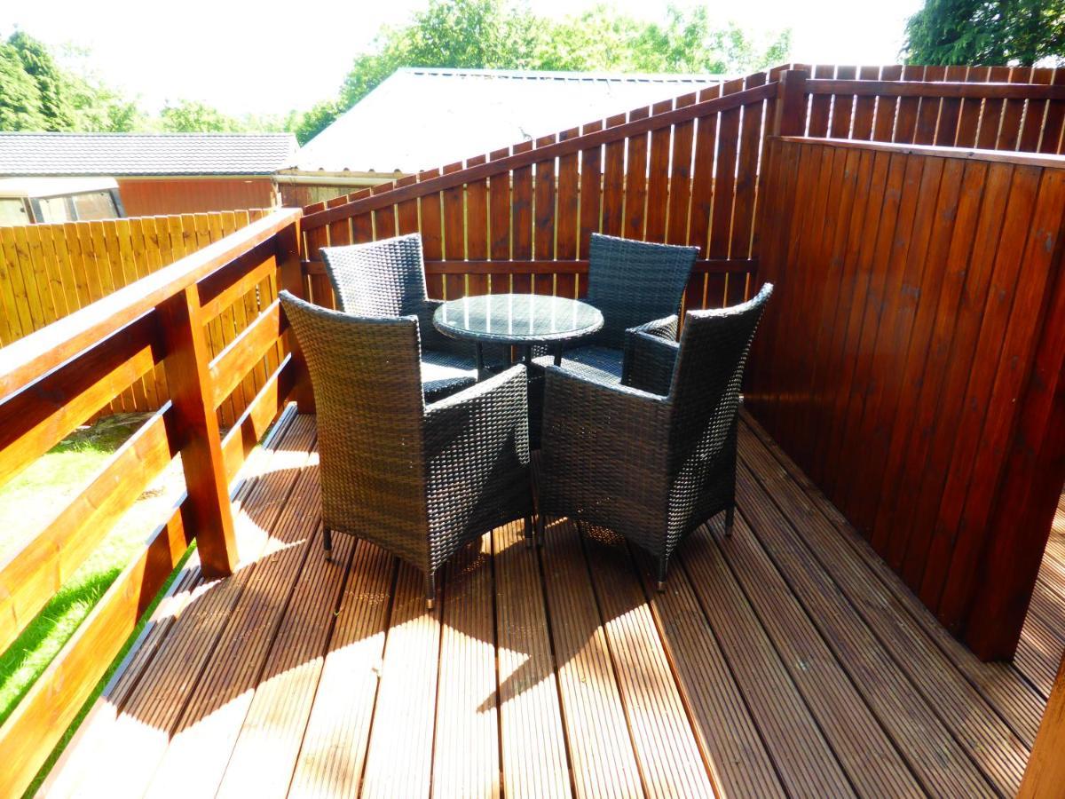 Birch Lodge 13 With Hot Tub Newton Stewart Exterior photo